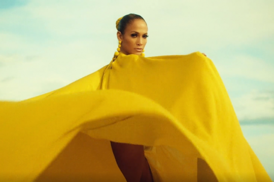 “Ni Tú Ni Yo” – Jennifer Lopez ft. Gente De Zona
